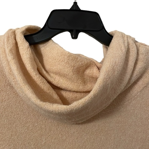 FREE PEOPLE | Cream Strawberry Fields Cowl Neck Off Shoulder Sweater Size S - Picture 5 of 9